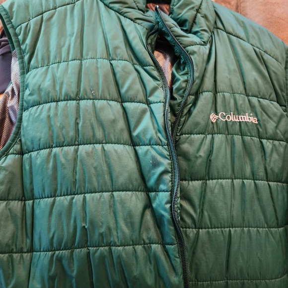 Columbia Emerald Quilted Vest - Picture 1 of 3